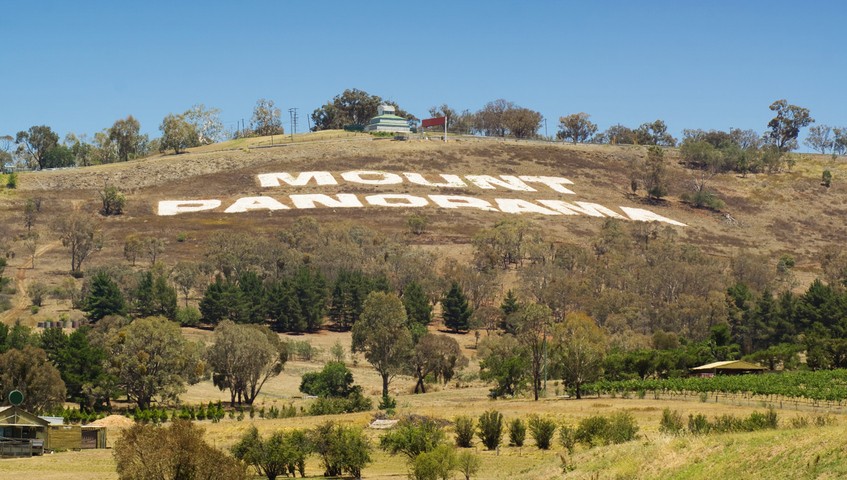 Image: Conditions will improve for the Bathurst 1000 at Mount Panorama. Source: iStock / Kokkai Ng