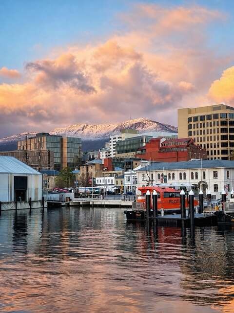 Image: Kunanyi/Mt Wellington from downtown Hobart on October 13, 2026. Source: Katy Morgan (@katypotaty77 on Instagram)